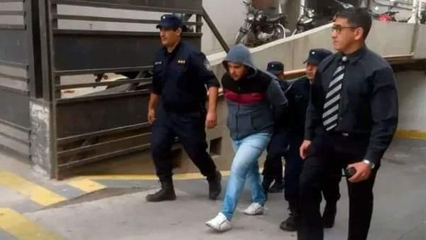 5745e6a7-4a6b-472f-a4b8-2309bf2f2d2f