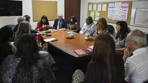100546-en-unidades-educativas-de-toda-la-provincia-se-solicitara-para-control-el-carnet-de-vacunacion