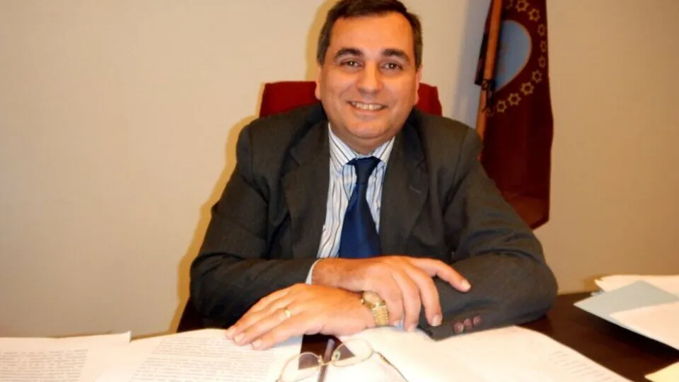 657309-carmelo-20paz