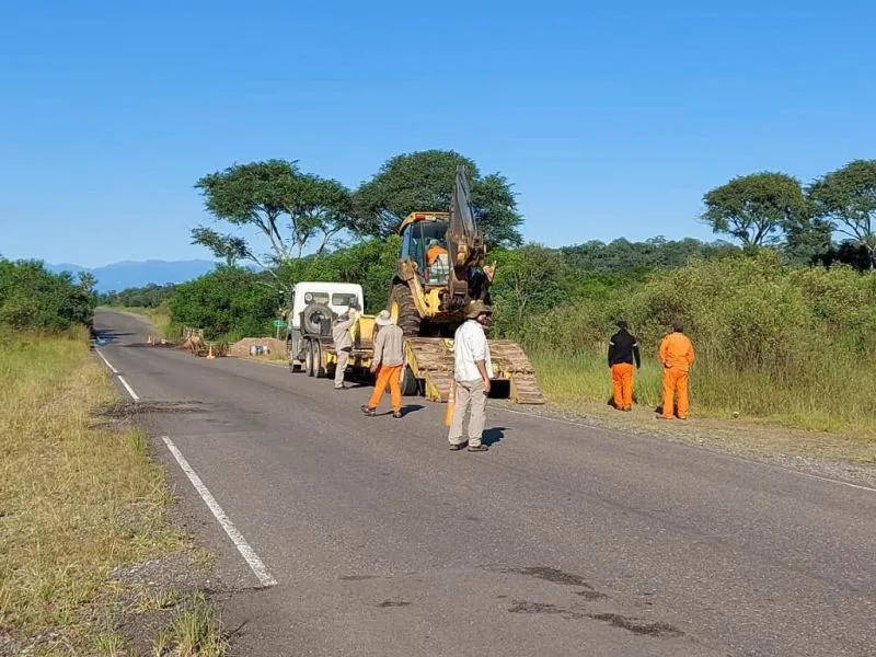 75179-vialidad-realiza-tareas-de-mantenimiento-en-la-ruta-provincial-5
