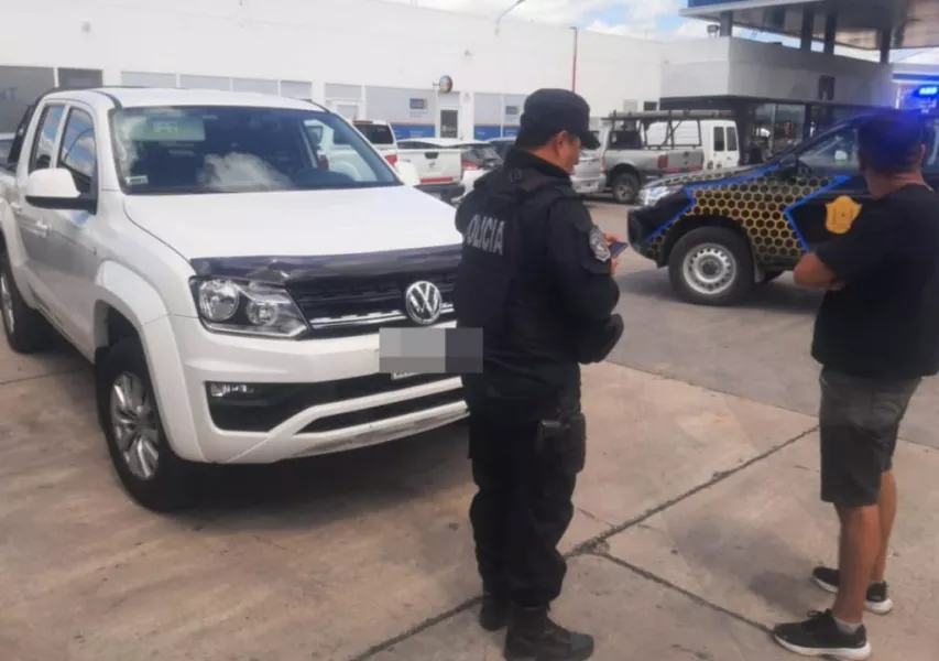 77149-recuperaron-una-camioneta-que-habia-sido-robada-de-un-lavadero-del-centro