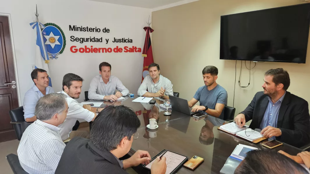 15547-trabajan-en-la-digitalizacion-de-tramites-policiales