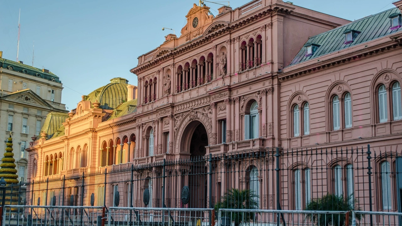 architecture-house-town-palace-city-cityscape-914385-pxhere.com_