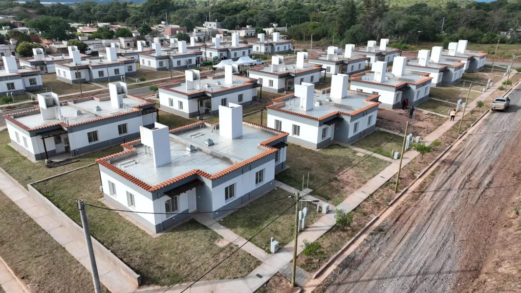 108187-el-gobernador-saenz-entregara-maniana-48-nuevos-departamentos-en-rosario-de-la-frontera