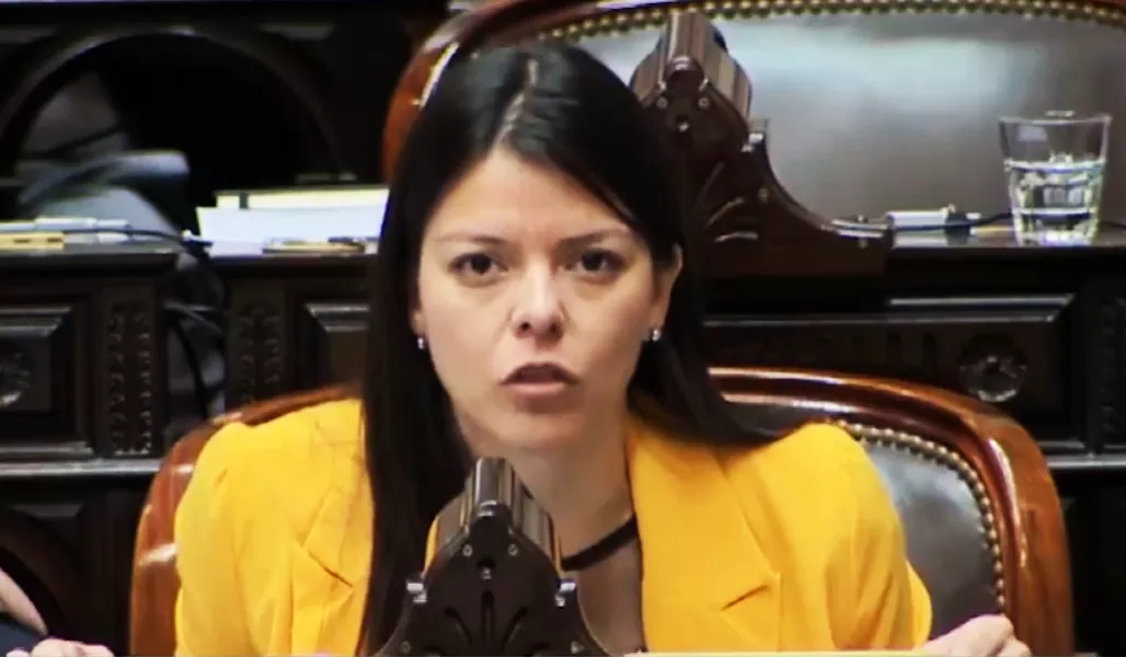 76156-fracaso-la-sesion-por-ficha-limpia-emilia-orozco-entre-los-diputados-que-se-ausentaron