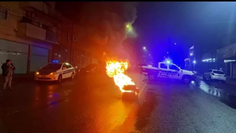 Policias-se-acuartelaron-para-reclamar-recomposicion-salarial-813x458.jpeg