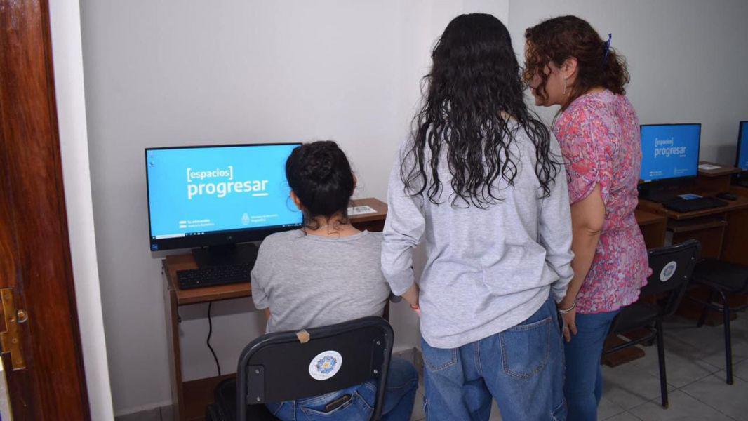 13711-educacion-habilito-a-miles-de-jovenes-saltenios-para-que-puedan-acceder-a-las-becas-progresar