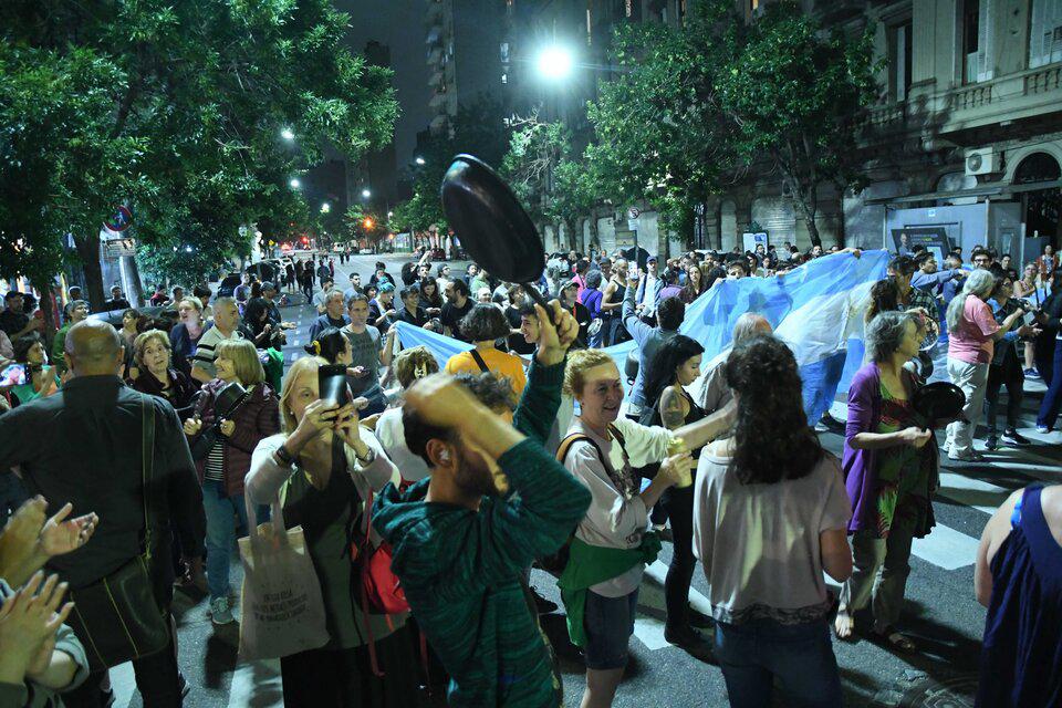 801362-21-12-2023-cacerolazos-y-bocinazos-se-registraban