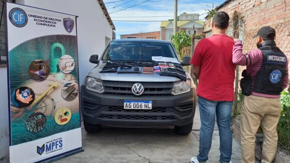 889381-apuestas-ilegales-online-2-955x683