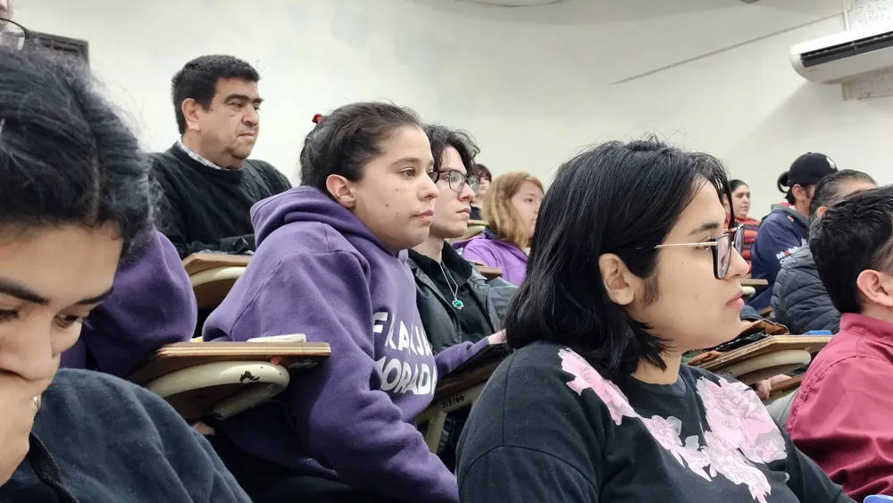 98dbc33d-fe07-4e0f-9a72-083cf3e47645