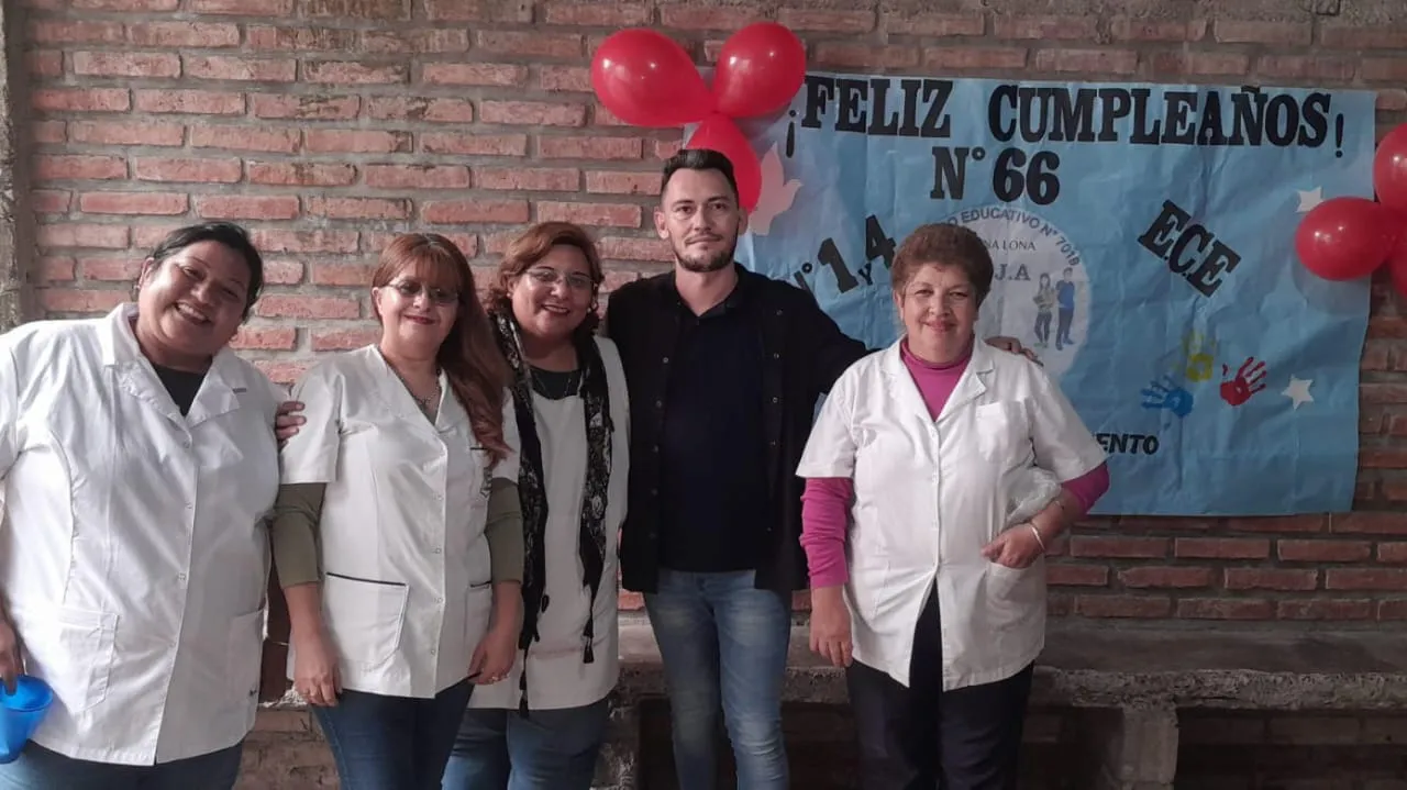 2eeed558-f7c1-4dde-ba0b-82195ae98a7d