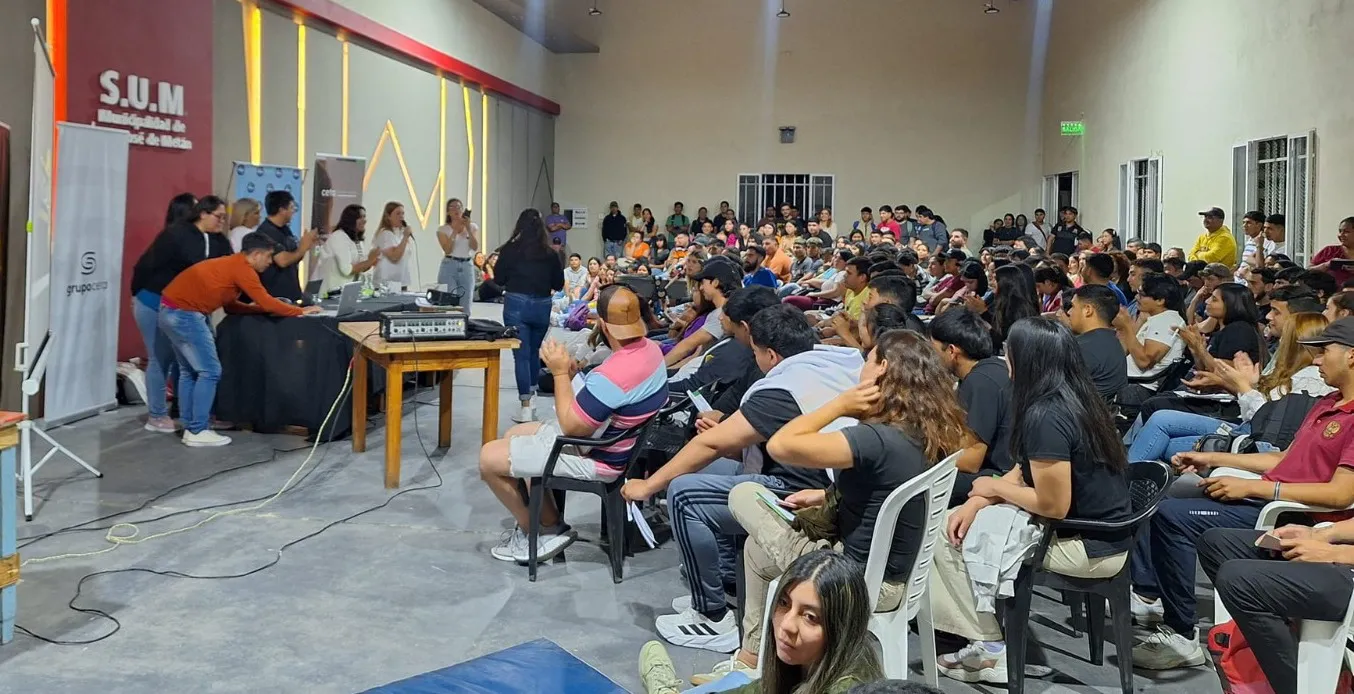 38440053-b920-4b8e-a1c3-0d5c56590409