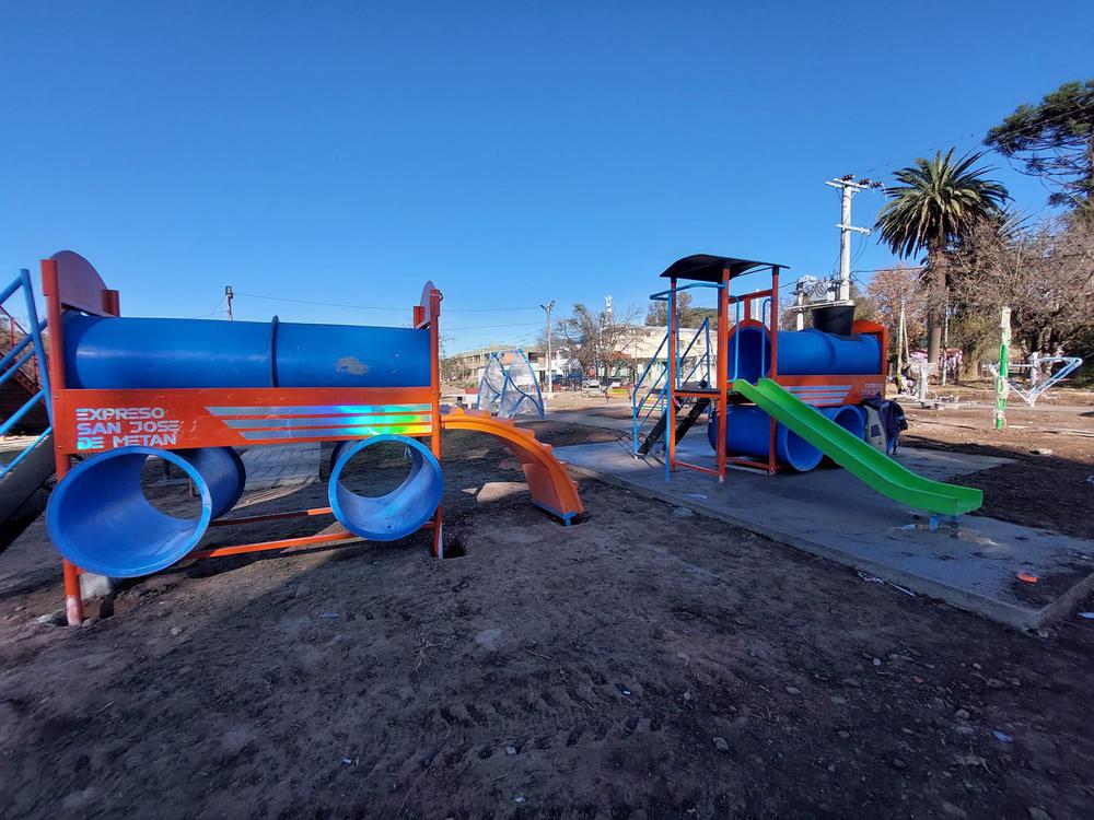 448256210_775628511422842_6567583878308085701_n