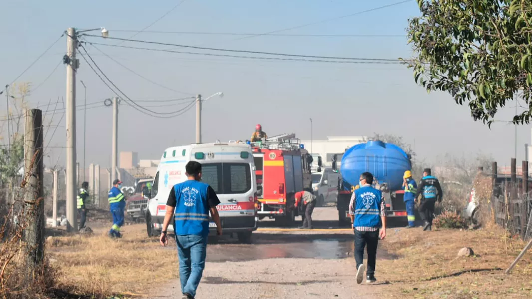 21697-el-ministro-mangione-superviso-el-operativo-sanitario-del-samec-por-los-incendios-en-la-circunvalacion-oeste