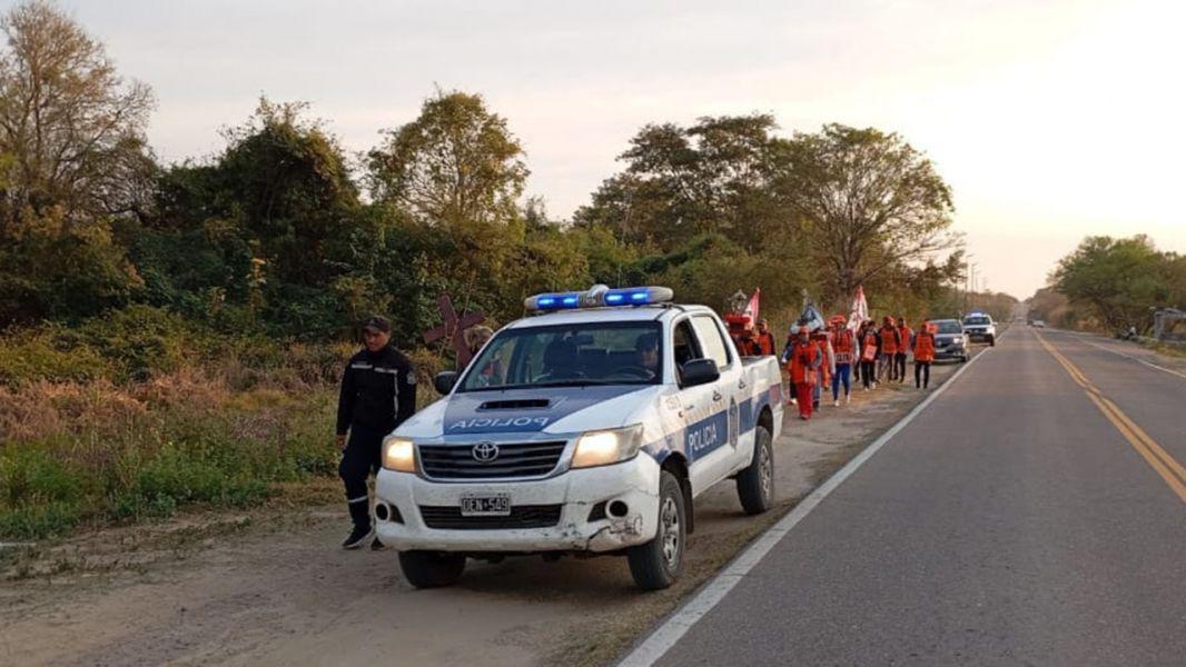 13760-policias-de-distintas-unidades-regionales-acompanian-a-cientos-de-peregrinos