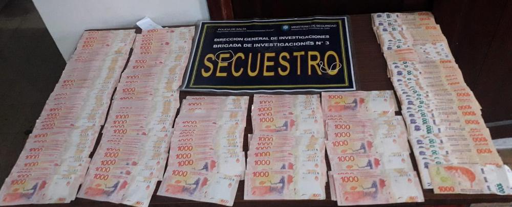 PLACA SECUESTRO DINERO 1
