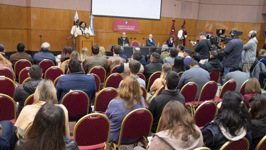 13038-acto-en-casa-de-gobierno