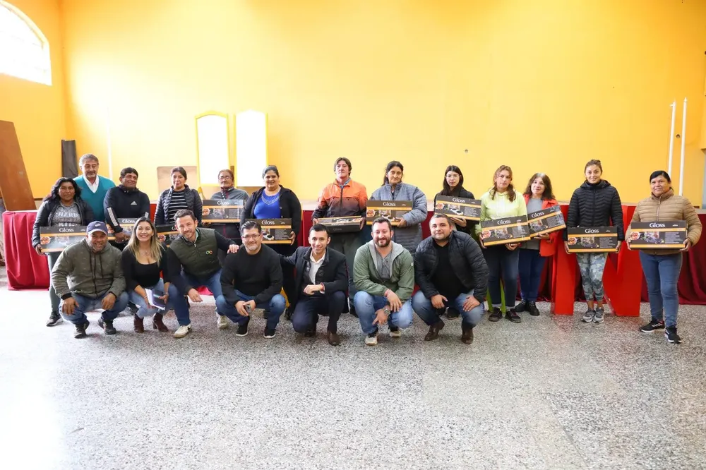 487987340_975450558107302_2182922829970353582_n