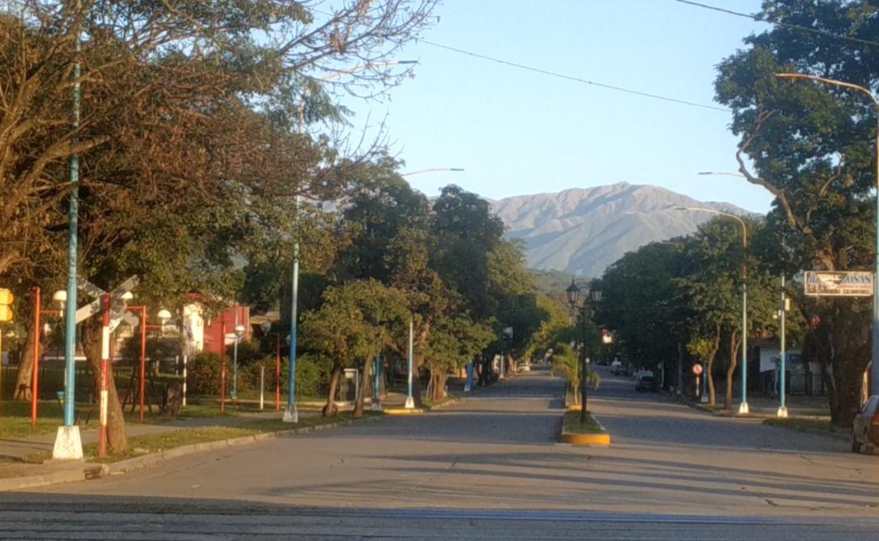 avenida Mitre vacía