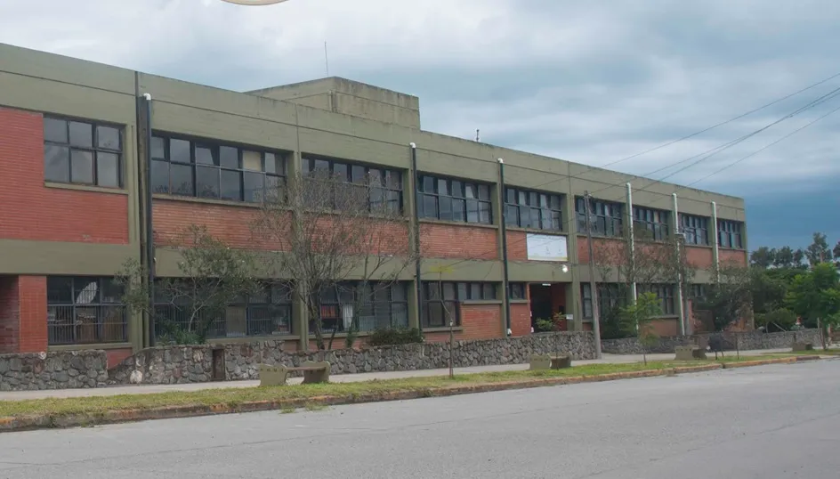 multimedia.normal.84020d481489df2c.Y29sZWdpbyBqdWFuIGNhcmxvcyBkw6F2YWxvc19ub3JtYWwud2VicA==