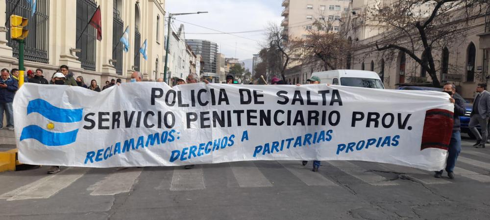 placa croma policia