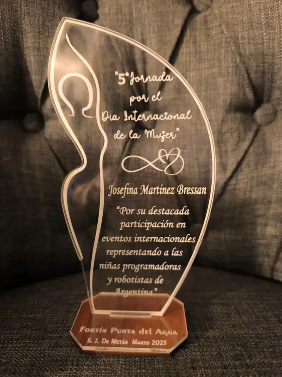 a8c77deb-6f2a-47b9-9c70-ff9be6d45652