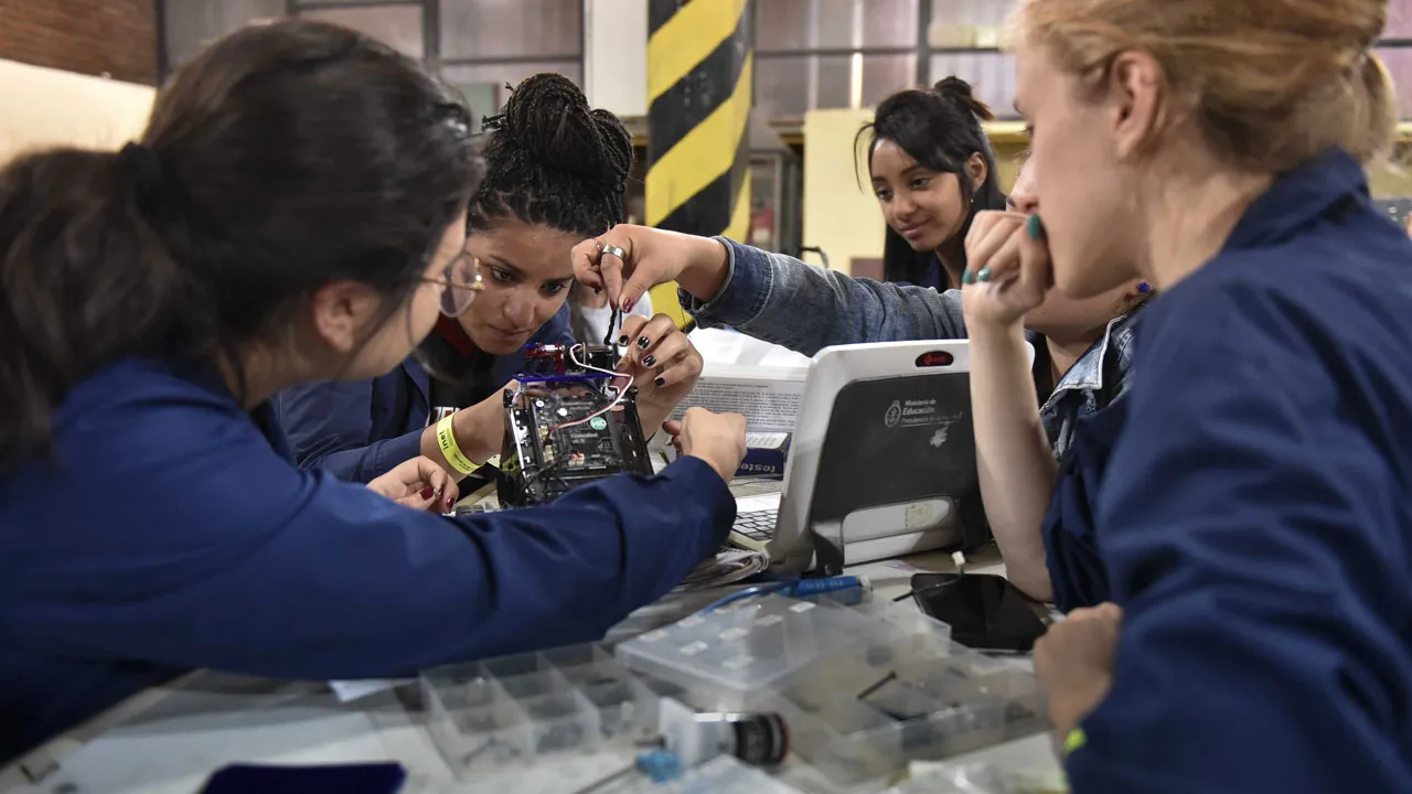 Alumnas-escuelas-tecnicas