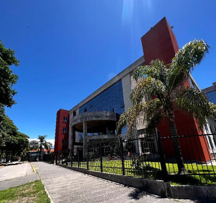 tribunales edificio perfil