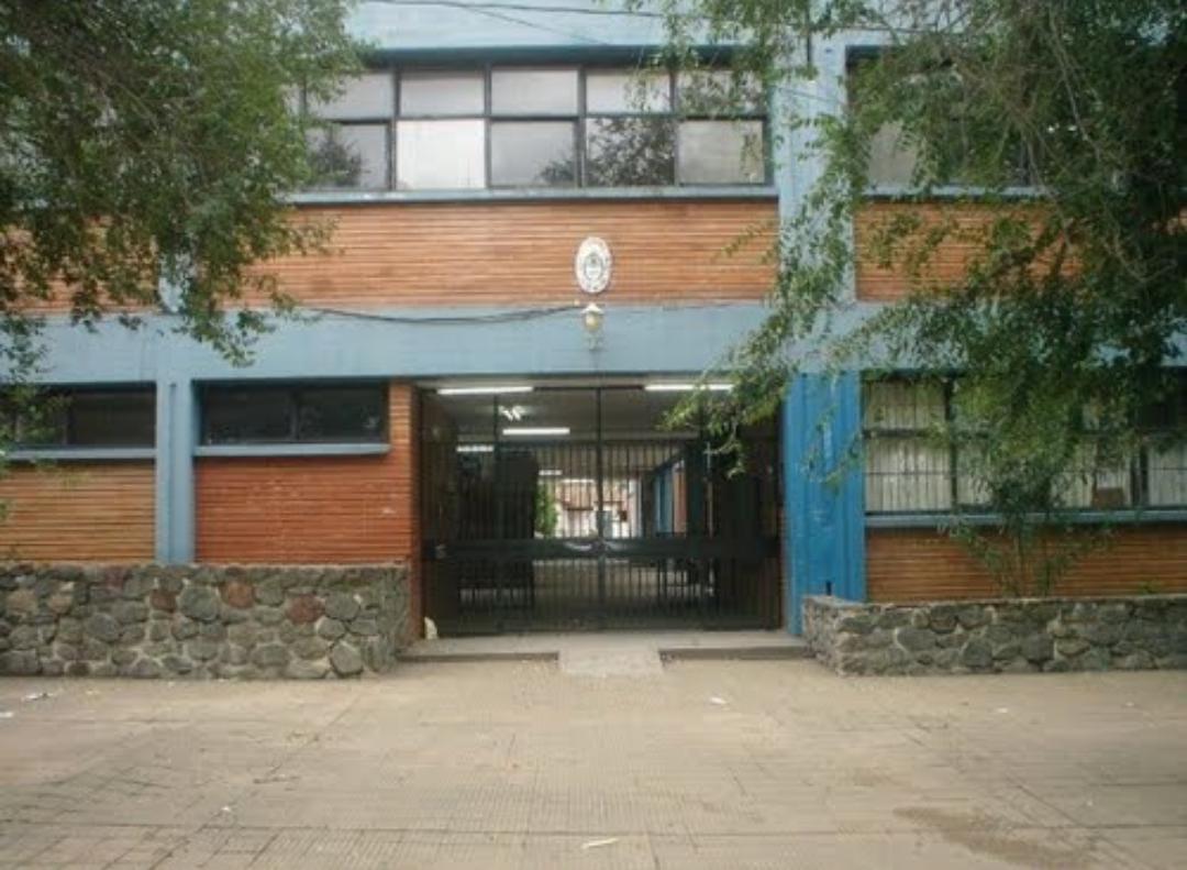 colegio juan carlos davalos
