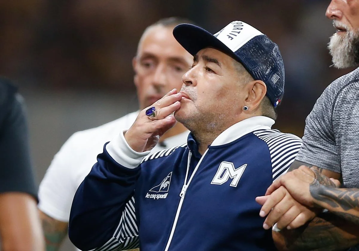 maradona-kdOE-U701055226620wUE-1200x840@diario_abc
