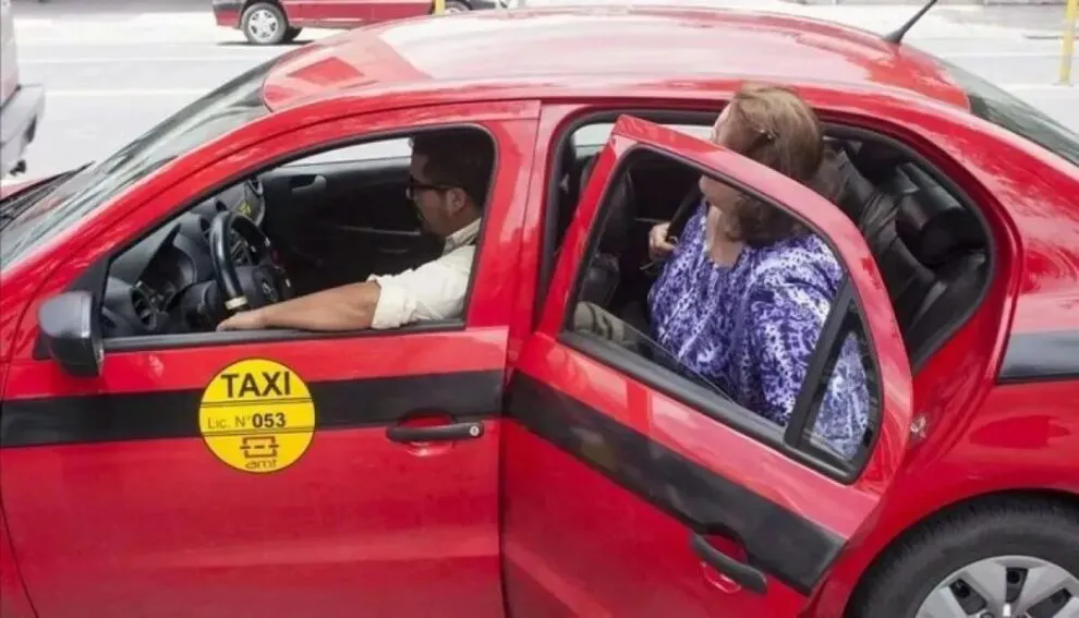taxis-990x567