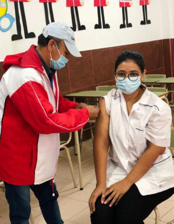76565-salud-publica-habilita-la-vacunacion-covid-19-para-mayores-de-30-anios-sin-comorbilidades