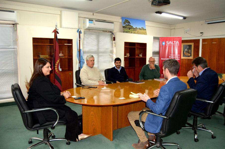 7935-salta-y-reino-unido-analizan-futuros-lazos-comerciales