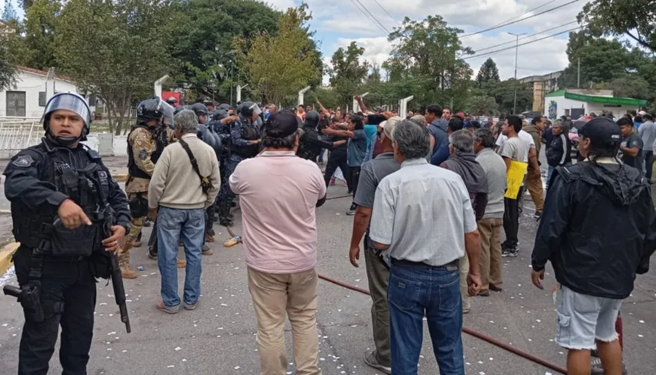 8b2bd9fc-4c62-47df-9824-cc68698ca8a6