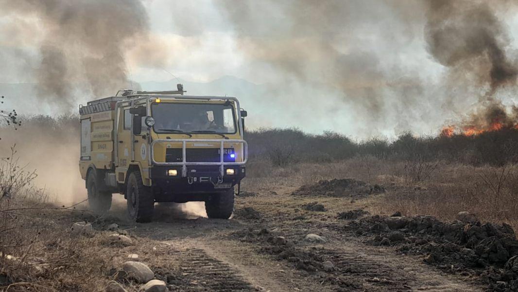 7676-bomberos-y-brigadistas-intervienen-en-distintos-incendios