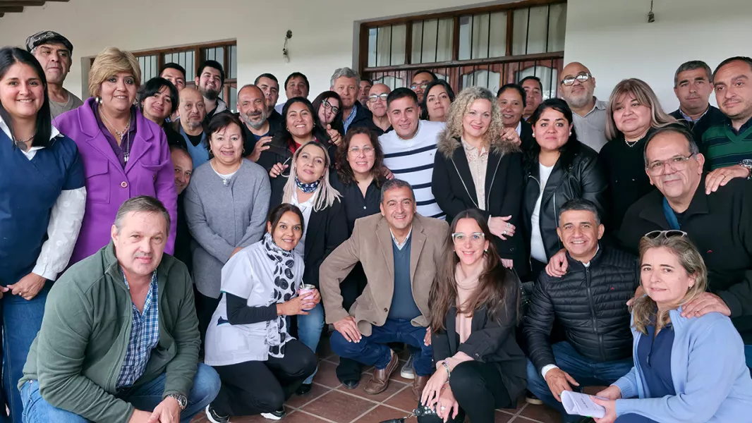17602-mangione-se-reunio-con-gerentes-de-hospitales-del-sur-y-este-provincial-para-fortalecer-la-atencion