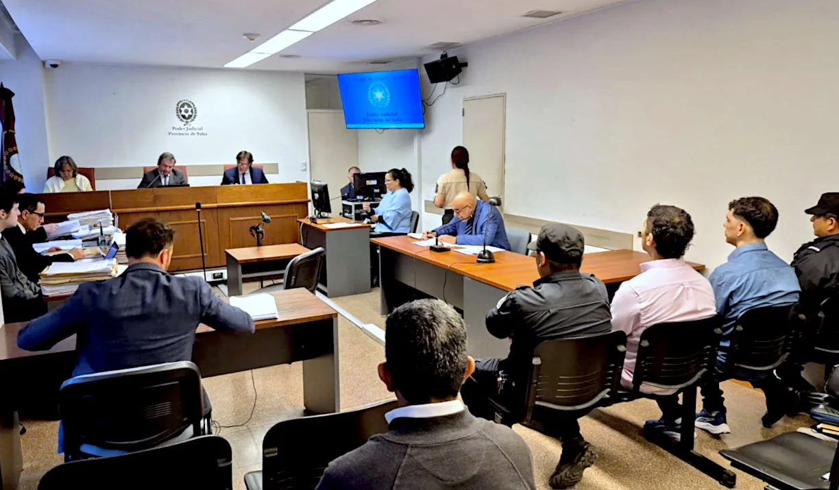 061025_juicio_salas_02