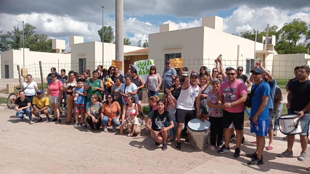 WhatsApp Image 2023-11-28 at 09.10.43 (1)