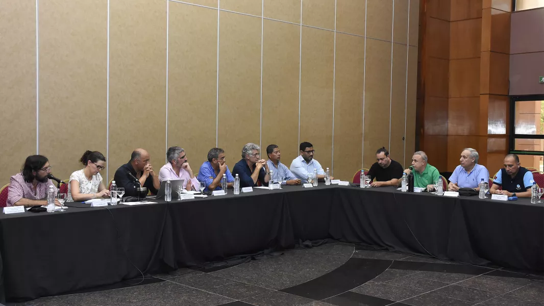 15840-nueva-reunion-con-los-gremios-de-la-administracion-publica-provincial