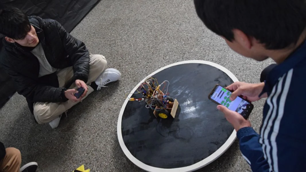 12749-alumnos-de-escuelas-tecnicas-participaron-de-una-competencia-de-robotica
