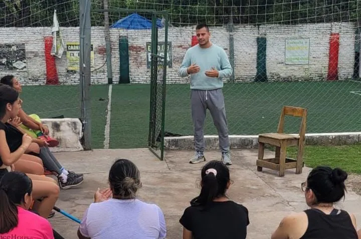 2717593e-127f-4f49-bb77-45db69deb5b2