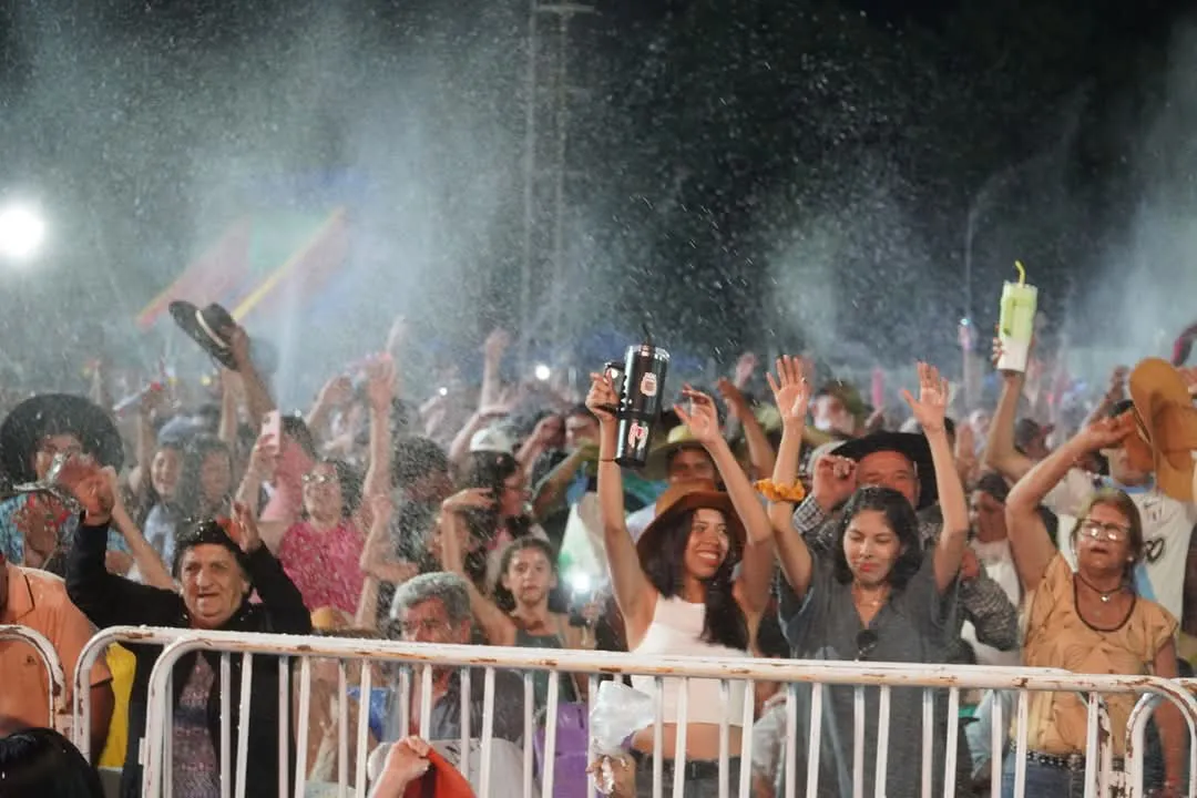 144b8053-64af-4076-b665-d410a0221592